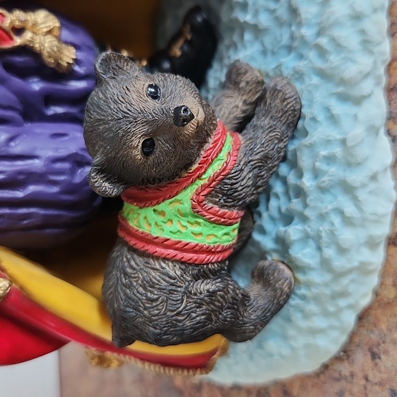 Lenox Bearing Wondrous Gifts Lynn Bywaters Santa 1998 - Picture 10 of 17